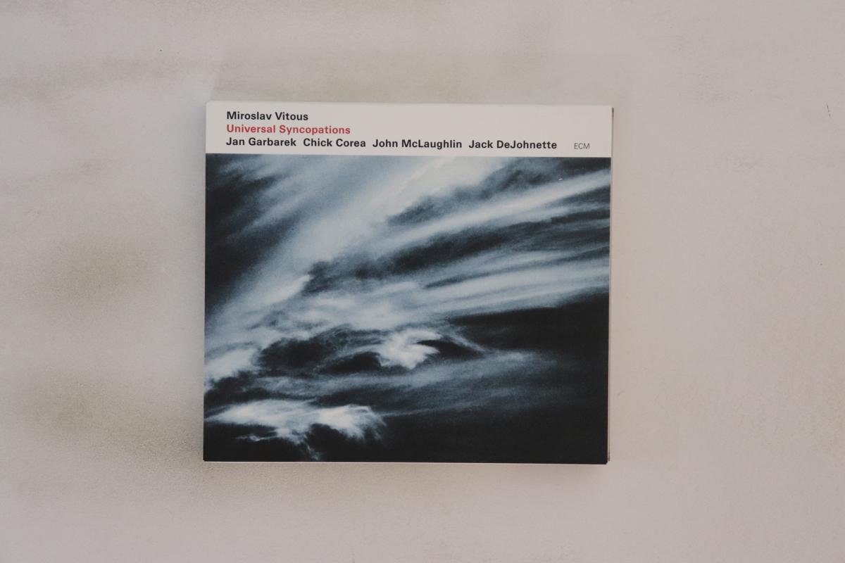 

CD MIROSLAV VITOUS Universal Syncopations ECM1863 ECM RECORDS 2003 Germany Jazz Used