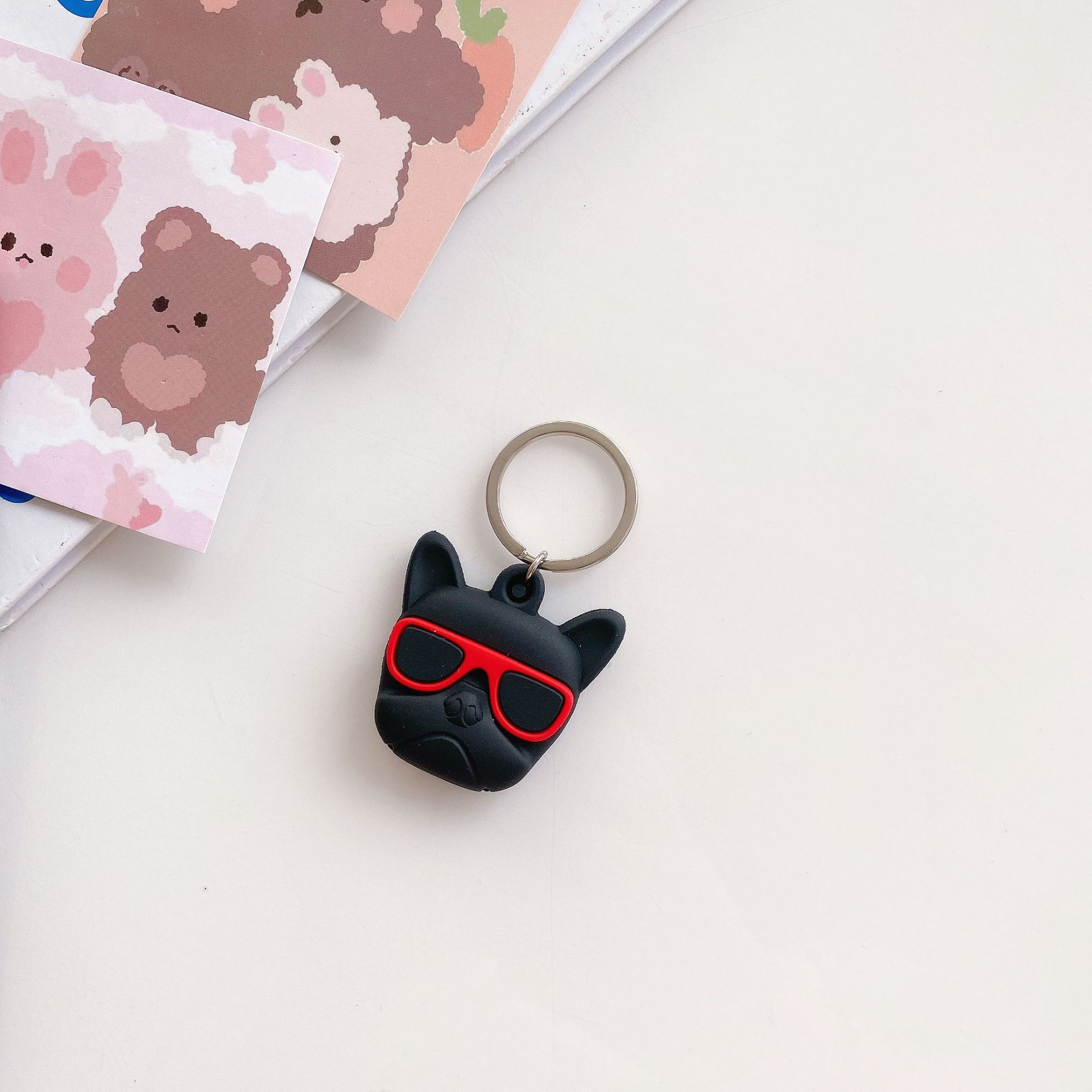 

Защитный чехол с рисунком для AirTags, защитный чехол, рукав, защита от царапин, защита от потери, чехол для трекера Airtag Cover for Airtag чёрный