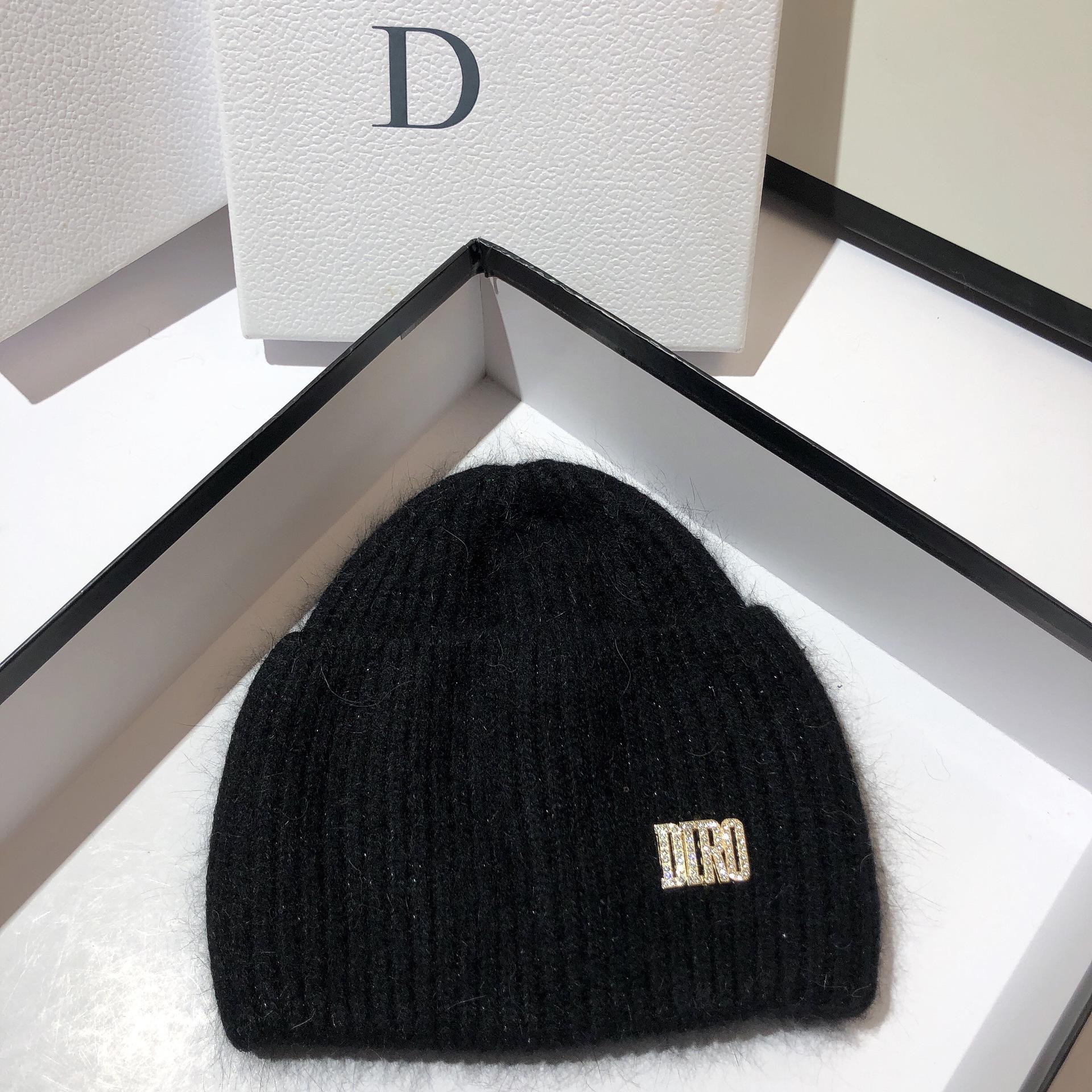 Diro Sequined Rabbit Fur Knitted Hat Large Version Hat Type Modified Face Type Warm Wool Hat Russian Pullover Hat One size чёрный