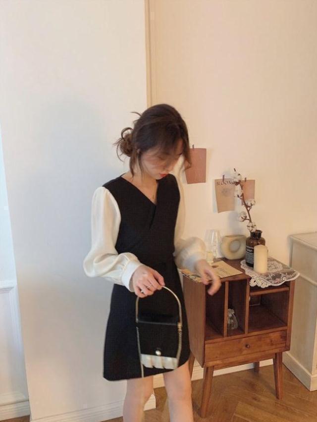Spring & Summer V-Neck Faux Two-Piece Slimming Dress, Waist-Cinching, Fashionable Short Skirt for Petite Women