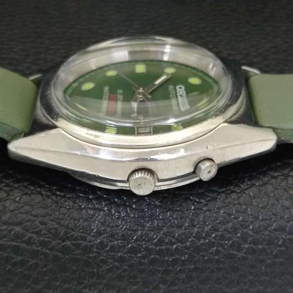 VINTAGE ORIENT AUTOMATIC 46941 JAPAN MENS GREEN COLOR DIAL WATCH a700709-5 R204-a700709