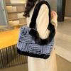 Autumn and winter plush bag women's new casual texture retro commuter shoulder bag large capacity plush tote bag