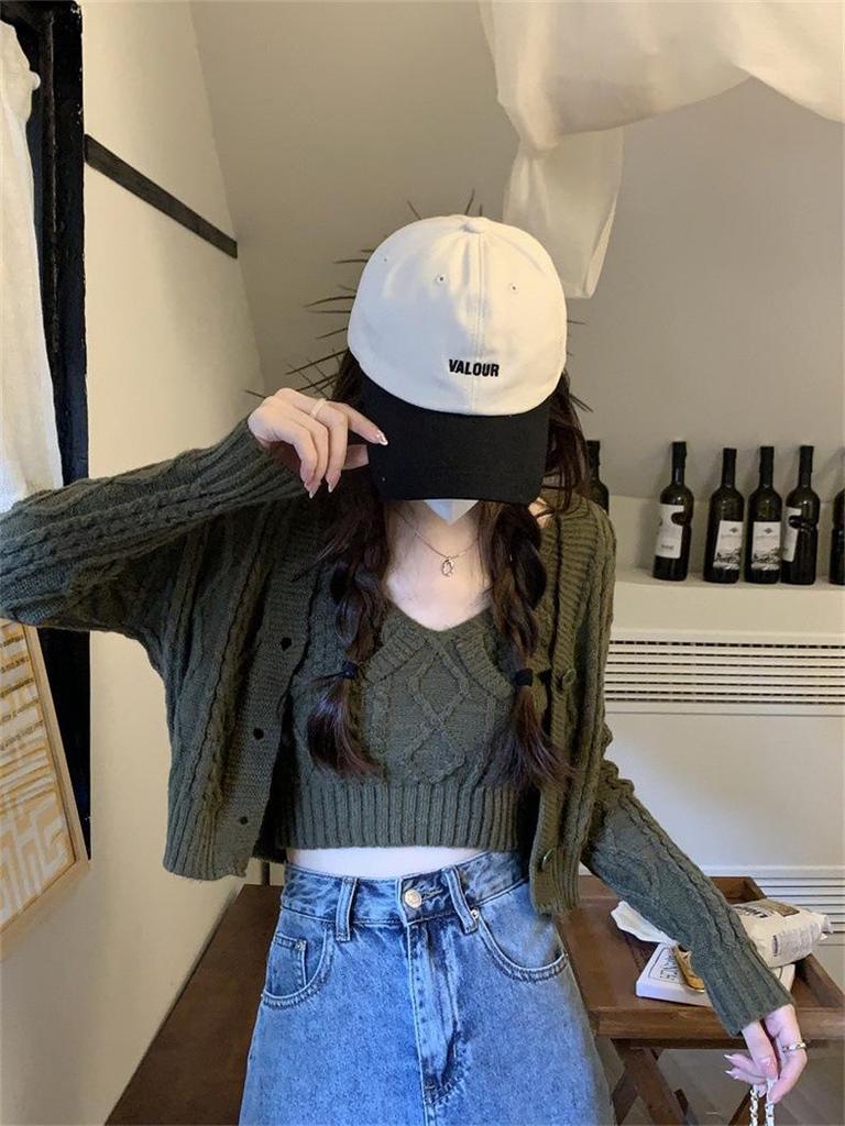 Soft Twist Sweater Two-Piece Set: 2025 Spring/Autumn Knit Cardigan & Women's Coat