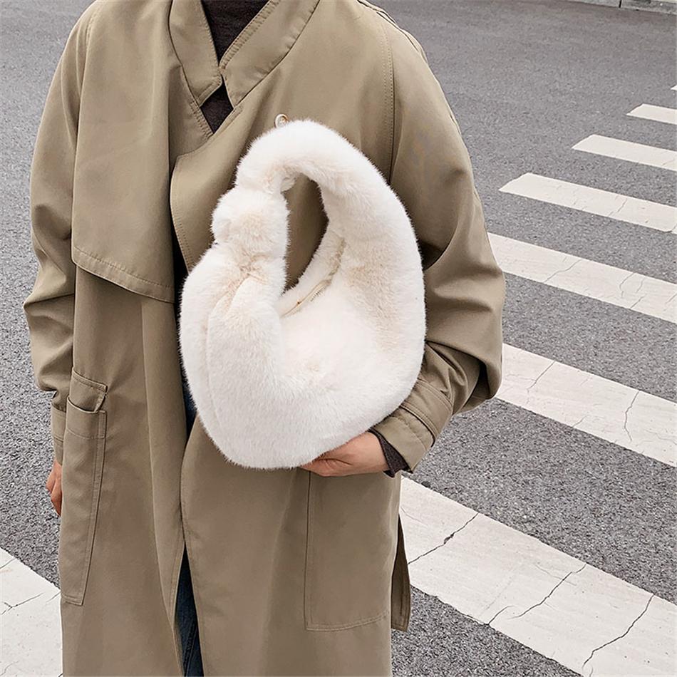 Fur Women'S Small Half Moon Bag Luxury Warm Plush Wrist Bags For Women Fashion Furry Short Handle Clutch Cute Ladies Coin Purses