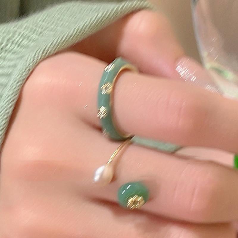 Fresh Style Chic Rabbit Ring For Women Featuring Geometric Design And Luxurious Feel