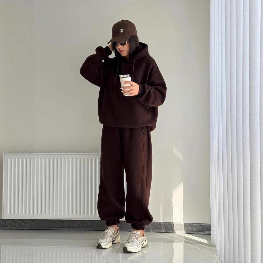 Autumn 2025 Women's Hooded Sporty Casual Two-Piece: Long-Sleeved Sweatshirt and Pants.