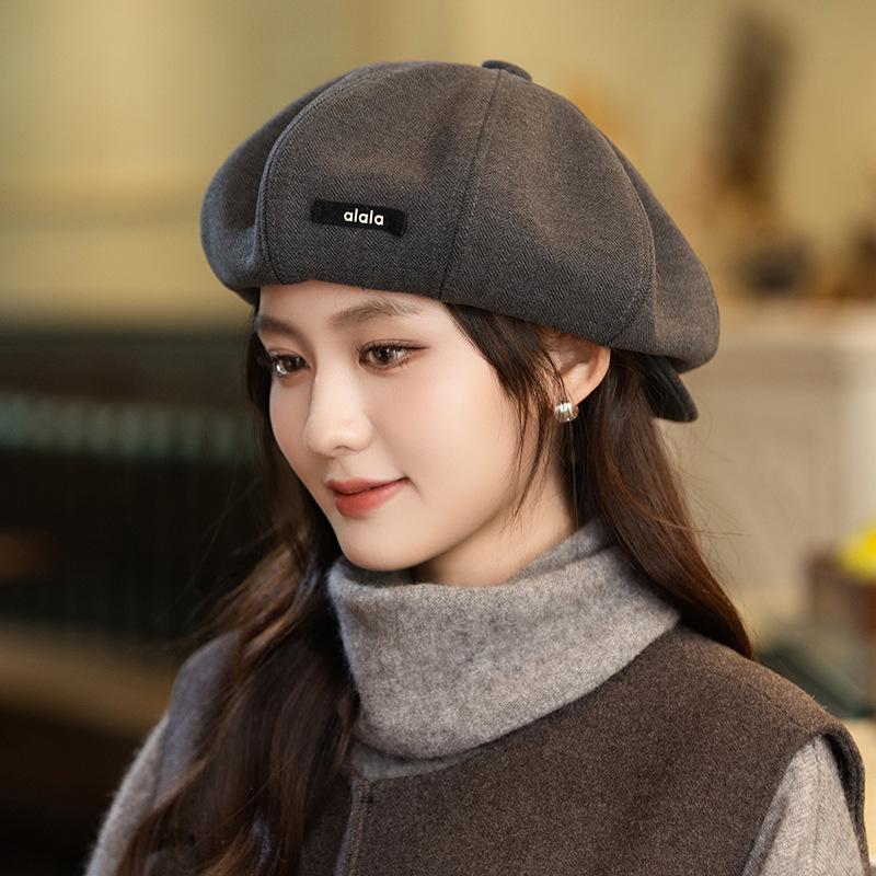 

Осенняя женская восьмиугольная шляпа высокого класса, большой обхват головы, подчеркивающая лицо, маленький берет, элегантный темперамент, шляпа газетчика One Size