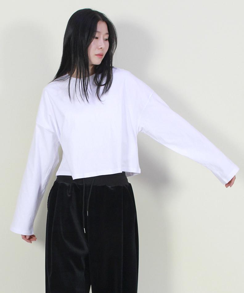 Deumakeu Oversized Semi-Crop Long Sleeve Tee White