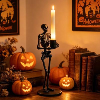 Portacandele Scheletro di Halloween, Mano Scheletrica in Resina Gotica e Portacandele Verticali per Decorazione Tavolo Camino