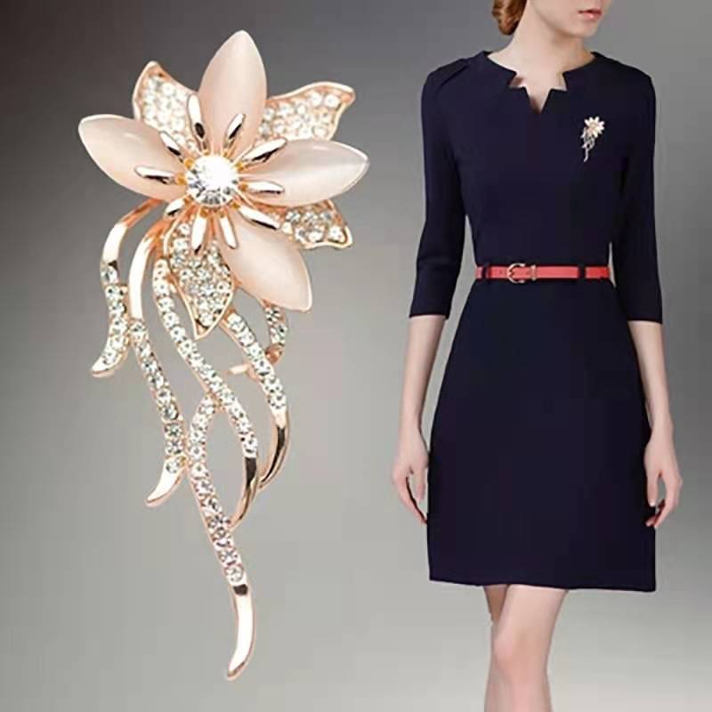 Light Luxury Style Sparkling Crystal Opal Flower Brooch