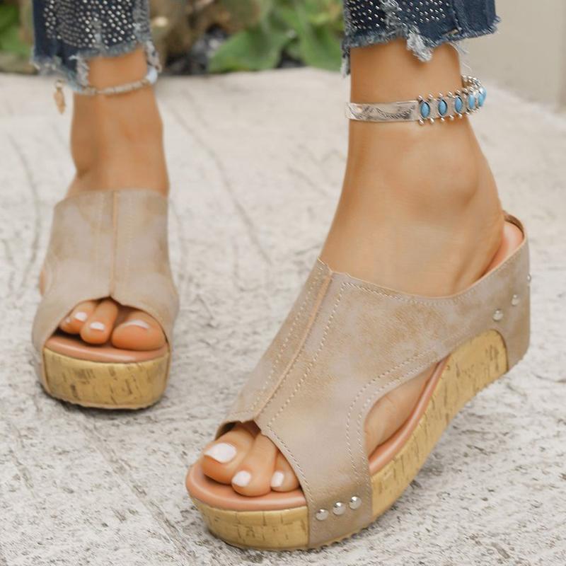 Retro Peep Toe Wedges Slipper Woman New Summer Roman Thick Bottom Slippers Women Hollow Out Casual Rivet Wedges Sandals Mujer