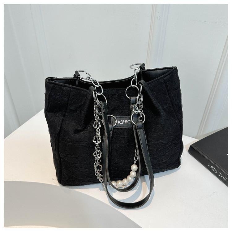 

Stylish Pleated Chain Shoulder Bag For Casual Spring And Summer In Black White Green Pink чёрный