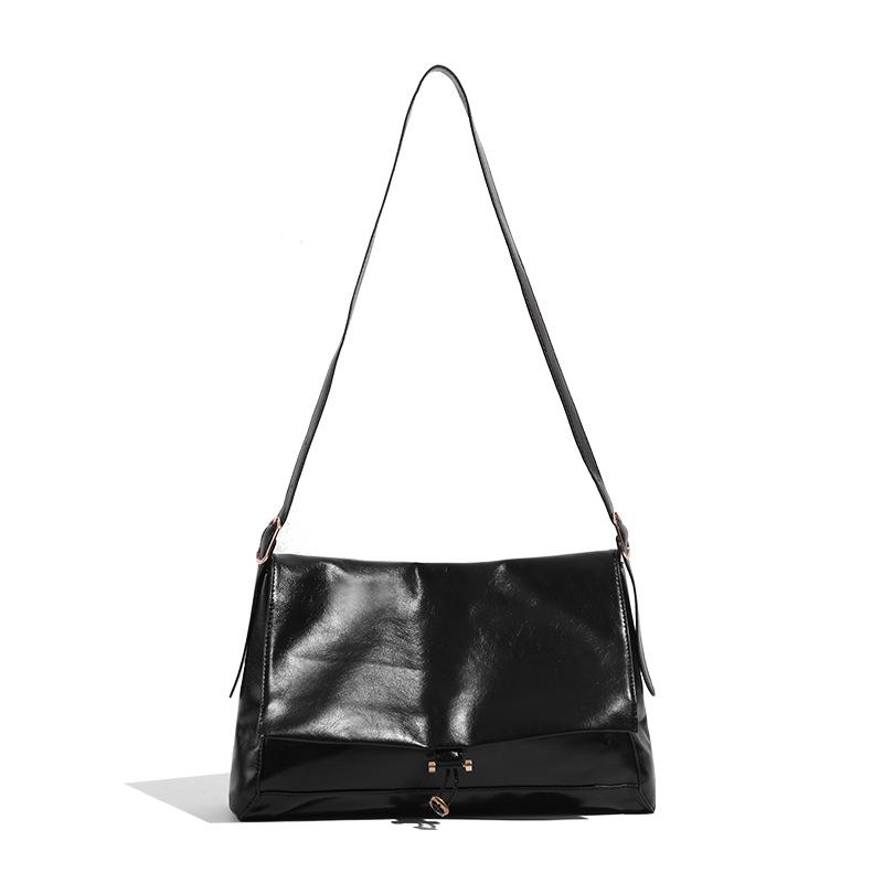 The new high-end soft leather texture underarm commuter bag of the same bag, large-capacity shoulder bag.