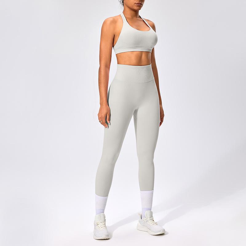 European & American Halter Neck Backless Sports Bra and High-Elastic Seamless Fitness Leggings Yoga Set for Women