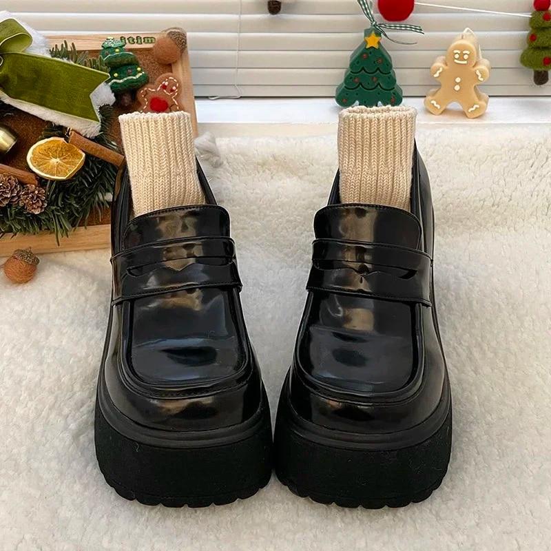 Super High Heels Loafers Frauen 2024 Frühling Patent Leder Chunky Plattform Pumpen Frau Slip Auf Schwarz Jk Uniform Schuhe Mary janes