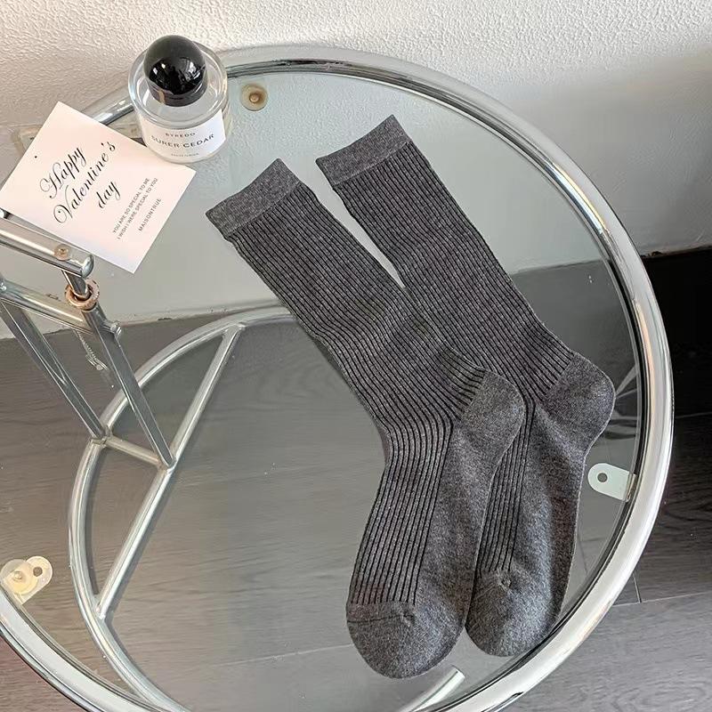 Stretched-style Ballet-style Socks, Women's Summer Thin and Versatile Mid-calf Socks, Pull A Pair of Black and White Socks