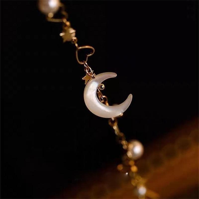 Fancy Moon Pearl Bracelet For Women Fashion Crescent Moon Chain Necklaces Japan Korea Unique Popular Design Jewelry Party Gift