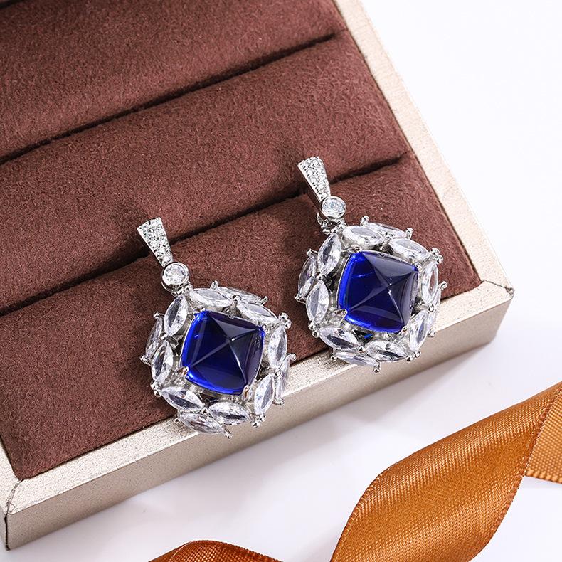 High-End Heavy Industry Color Treasure Emerald Earrings Light Luxury Personalized Earrings