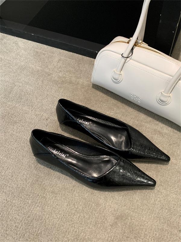 2025 Spring and Summer New Pointed Low Heel Not Tired Feet Single Shoes French with Skirt Temperament Thick Heel Women's Shoes