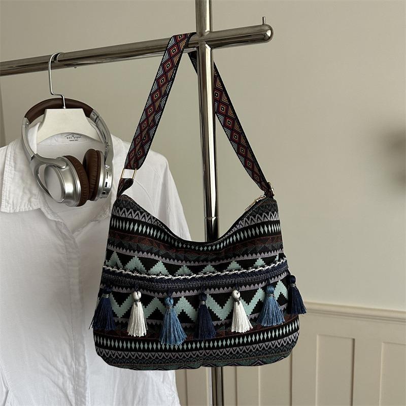 New tassel cloth bag retro literary and artistic large-capacity shoulder messenger tote bag