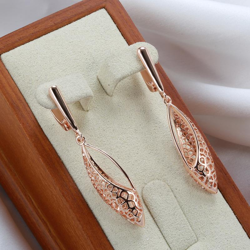Explosive Earrings with Electroplated Hollow Out Retro Fashion, Trendy European and American Temperament Earrings and Earrings