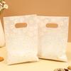 100Pcs/Pack Daisy Pattern Gift Bags With Plastic Handle, Plastic Gift Bags, Perfect for Mother's Day, Parties, Holidays