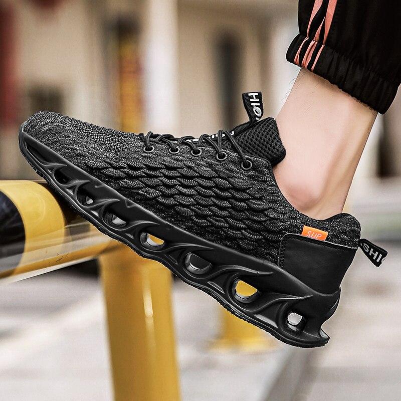 Leichte Weiche Herren-Sneaker Atmungsaktive Fliegengewebte Lederkombination Laufschuhe Lässige Herren-Sportschuhe
