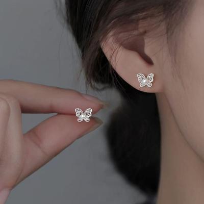 Vlinder Stud Oorbellen - Niche Oorbellen met een Elegante Touch voor Dames Sieraden.