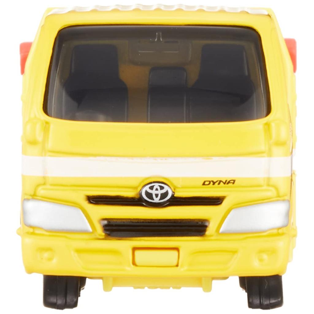 Takara Tomy Tomica No.5 Toyota Dyna Tow Truck (Blister Package) Mini Car Toy Ages 3+