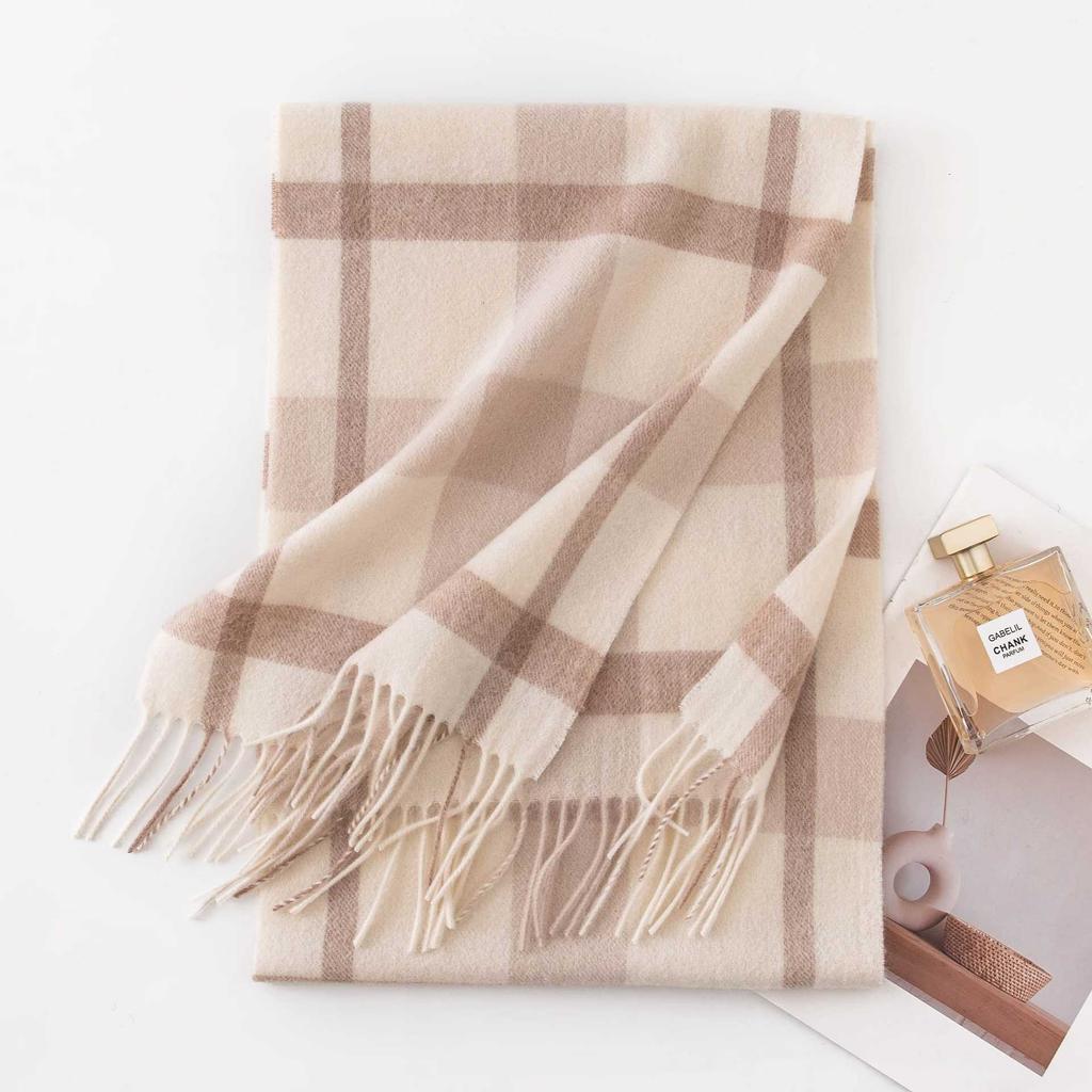 Autumn and Winter Cashmere Scarves Classic British Style Women's High End Soft Scarf Men's Shawl Warm Scarf