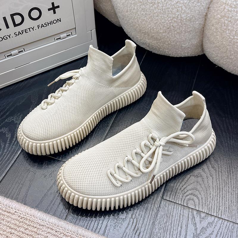 

2023 Новая корейская версия летной обуви для влюбленных, женская повседневная обувь для студентов, женская спортивная обувь для бега 40