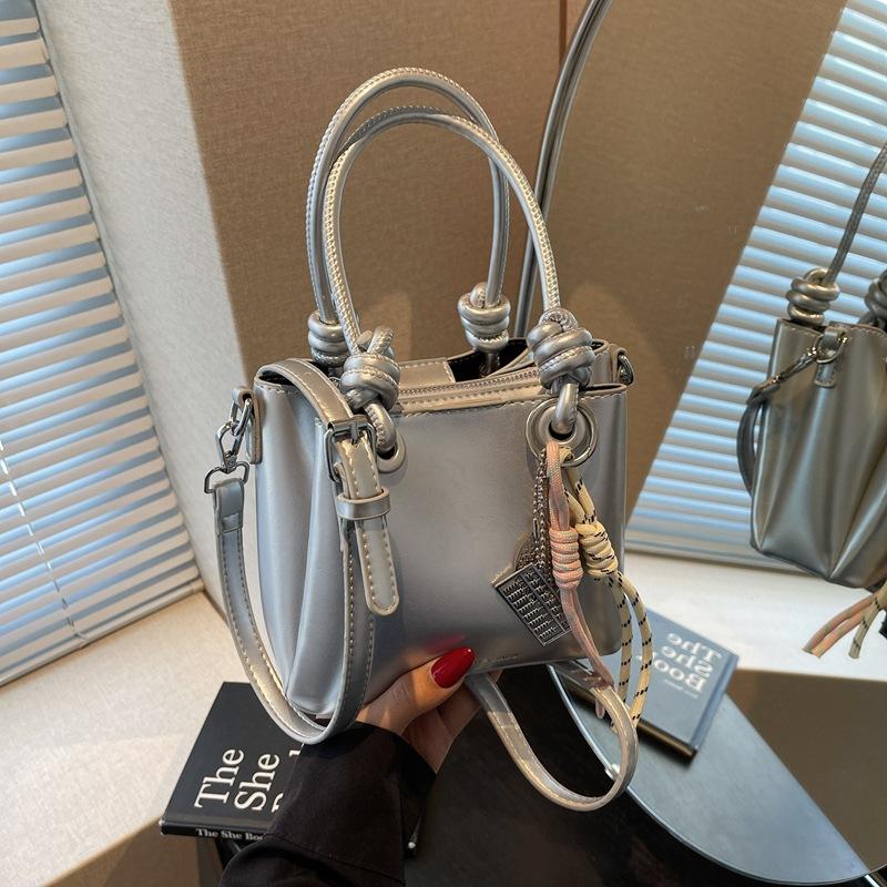 Summer small bag women's new versatile shoulder messenger bag popular portable bucket bag
