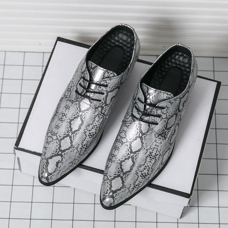 Scarpe Derby Elevator a Punta in Pelle Verniciata Effetto Serpente Nuove alla Moda per Uomo Marca Designer Casual Ritorno a Casa Matrimonio Calzature Formali
