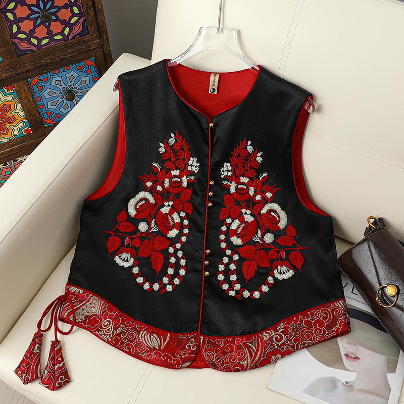 

Women s Red Sleeveless Vest with Chinese Embroidery - Stylish & Versatile XL (85-105 Jin) червоний