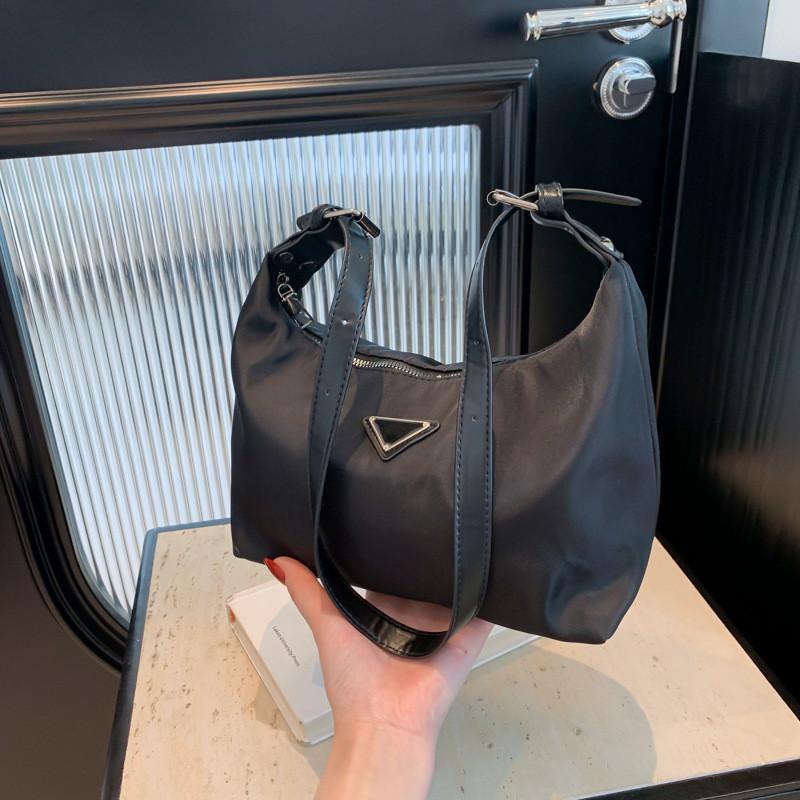 

Stylish Black Nylon Shoulder Bag Casual Retro Tote Handbag For Daily Use