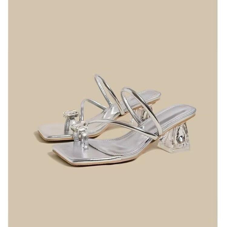 

Темпераментные хрустальные сандалии на толстом каблуке серебристые женские 2025 лето новые жемчужные с закрытым носком модные уличные туфли на высоком каблуке 40 серебряный
