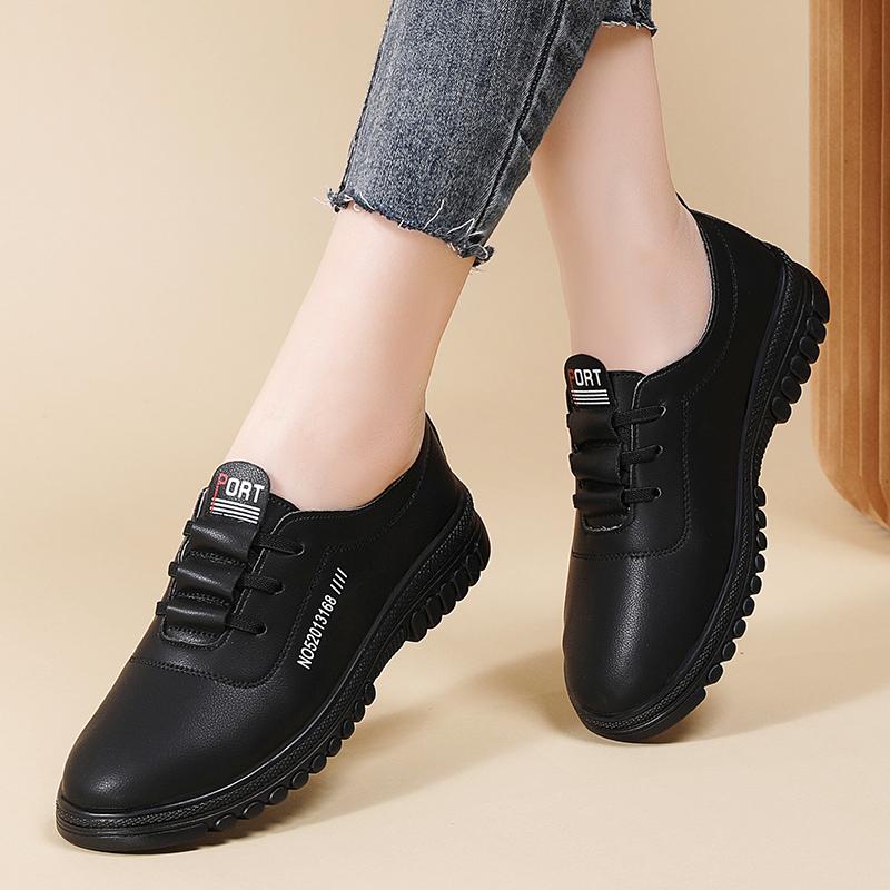 Fashion Lightweight Flats Slip-On Casual Shoes Women Soft Sole Non-Slip Moccasins Sneakers Ladies Soft Non-Slip Walking Shoes