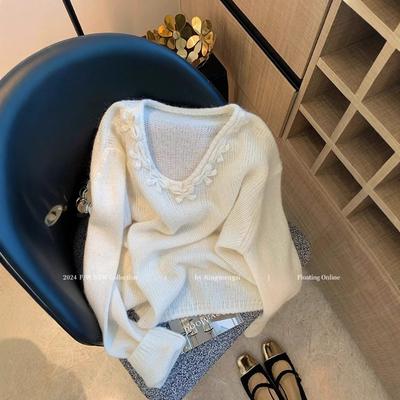 Lazy Wind White Embroidered V-neck Knitted Sweater Women's Autumn and Winter New Chic Age-reducing Gentle Top Han