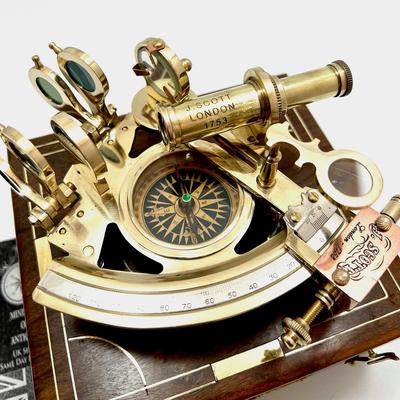 Sextant en Laiton Antique - Instrument de Navigation pour l'Astronomie et la Navigation Maritime" Boussole Sextant Nautique Maritime Antique Marine Vintage