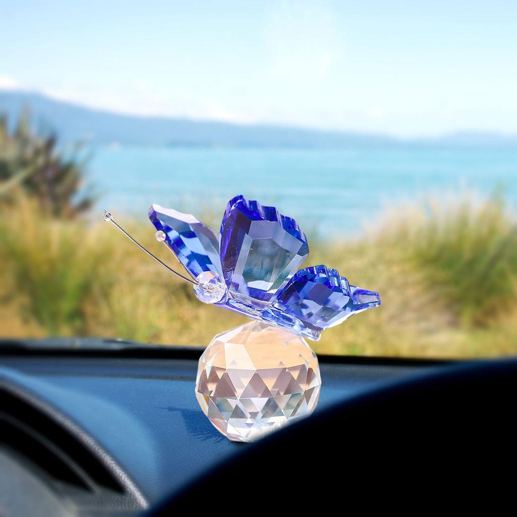 Křišťálový létající motýl se základnou z křišťálové koule Sběratelská soška Řezaný motýl Zvířecí dekorace Vhodná na stůl, domů, do ložnice