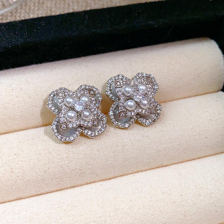 Mori Style Silver Needle Floral Glass Grape Tassel Earrings – Elegant High-End Design