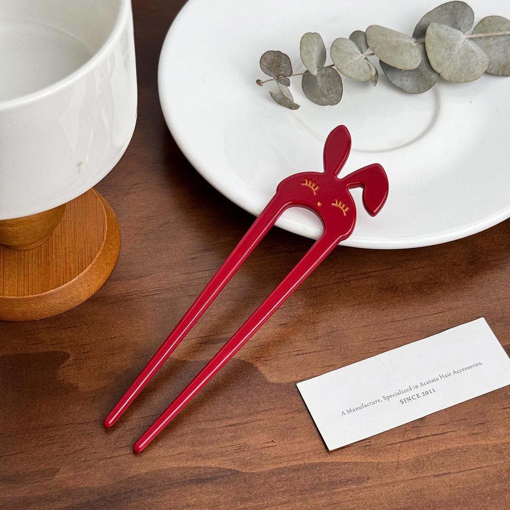 Elegant fjärilshårnål gjord av acetat med pärlinläggning Snygg U-formad hårpinne