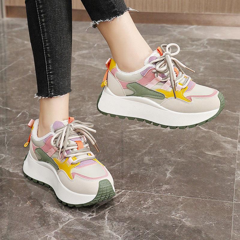 Women's new winter thick soled women's shoes  board shoes  casual and plush student splicing sports shoes