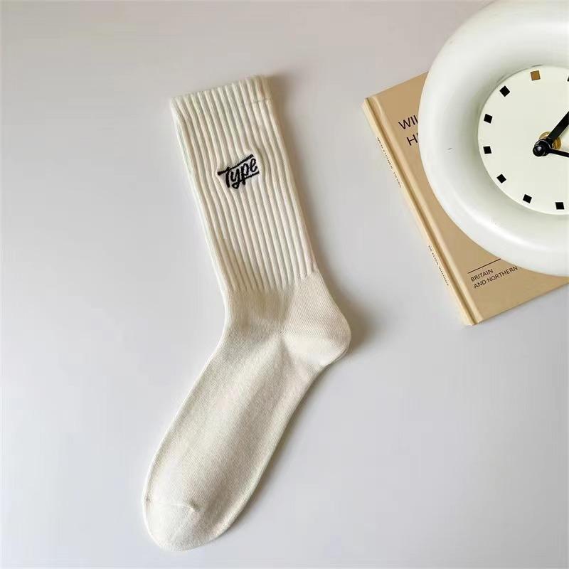 Men's and Women's Matching Spring/Autumn Style Non-Cotton Sports Trend Sweat-Absorbing Anti-Odor Letter Patterned Stockings