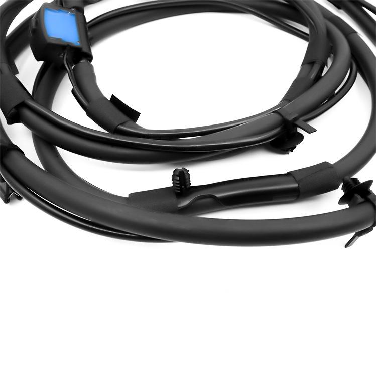 Mercedes-Benz W117/176/156 Heated Hood Washer Nozzle (1768600192)