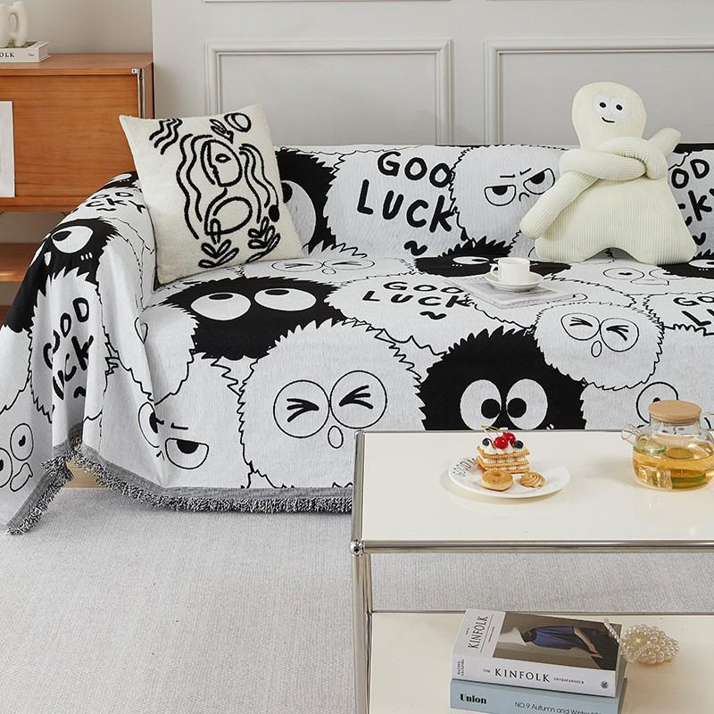 Black and White Chenille Sofa Cover Cloth Universal Sofa Cover All-Inclusive Dustproof Four Seasons Universal Cartoon Cute Sofa Cover Towel