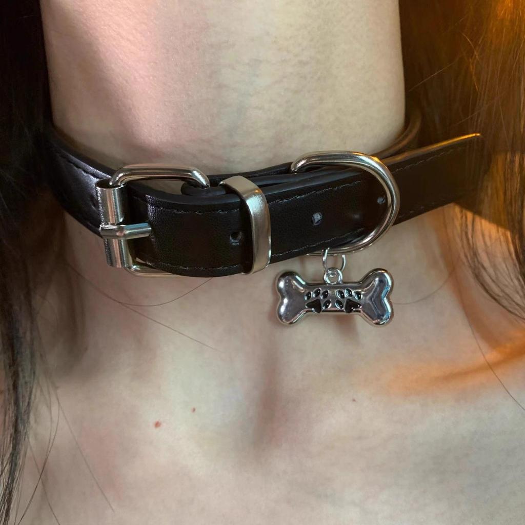 Štýlový pikantný kožený zvončekový choker náhrdelník – Unikátny menšinový dizajn