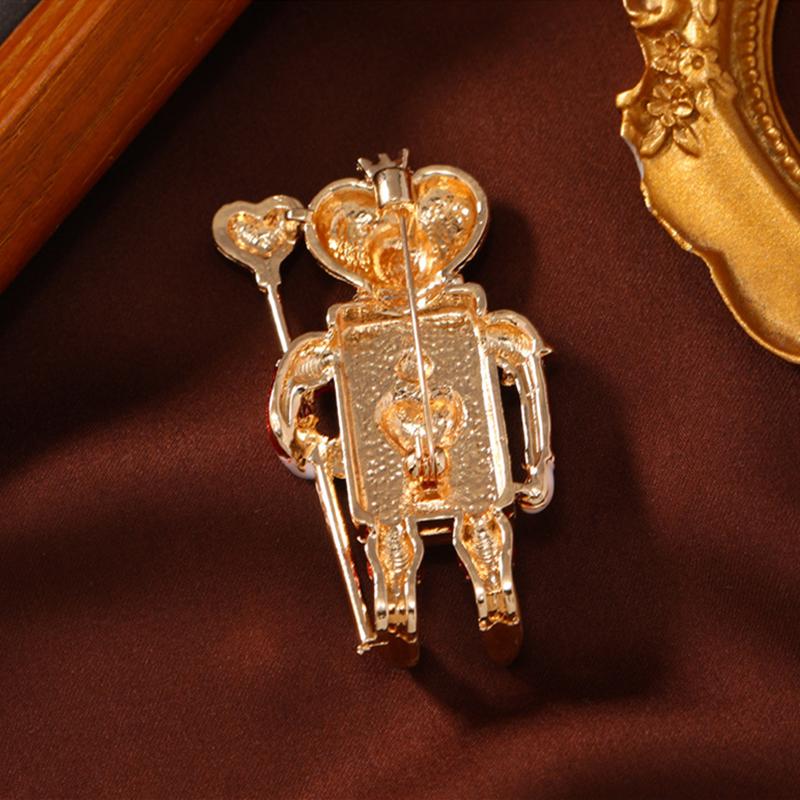 Cute Heart and Spade Cartoon Figure Soldier Brooch Enamel Clown Brooches Pins For Women Girls Suit Clothes Accessories Clip Pin