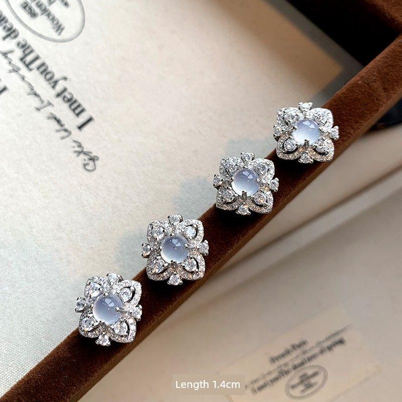 

Натуральные ледяные серьги-пусеты женские нефрит китайская мода клевер White Jade four-leaf clover earrings ~