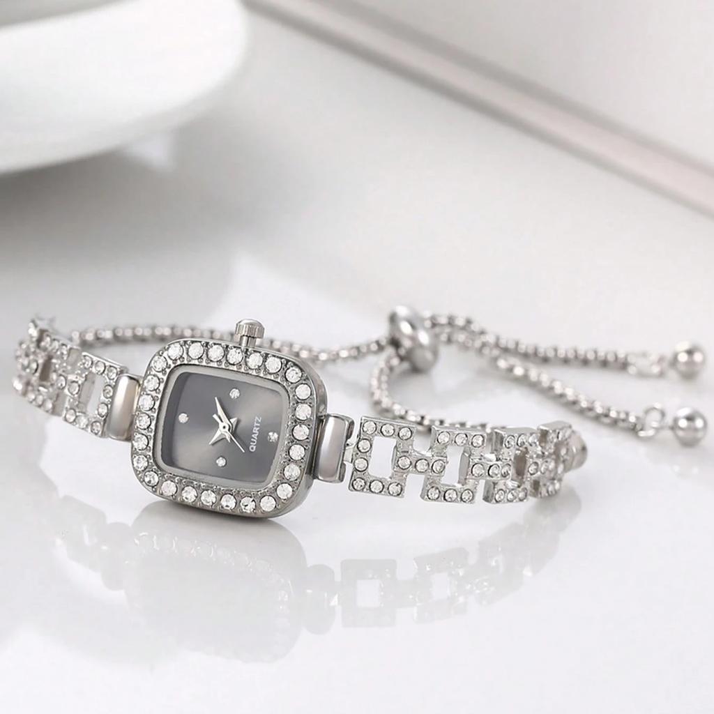 Cross-border New Small Square Bracelet Pull Women's Watch Free Adjustment Square Chain Diamond Set Small Ladies Quartz Watch